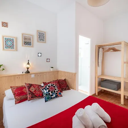Charming Central Apartment Near The Cathedral - 2B-2